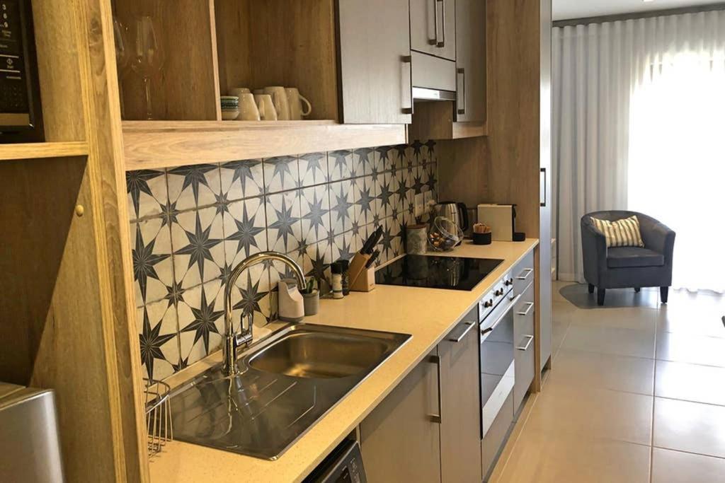 Unique Stay, The Den Apartments Stellenbosch Exteriör bild