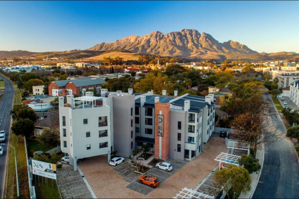 Unique Stay, The Den Apartments Stellenbosch Exteriör bild