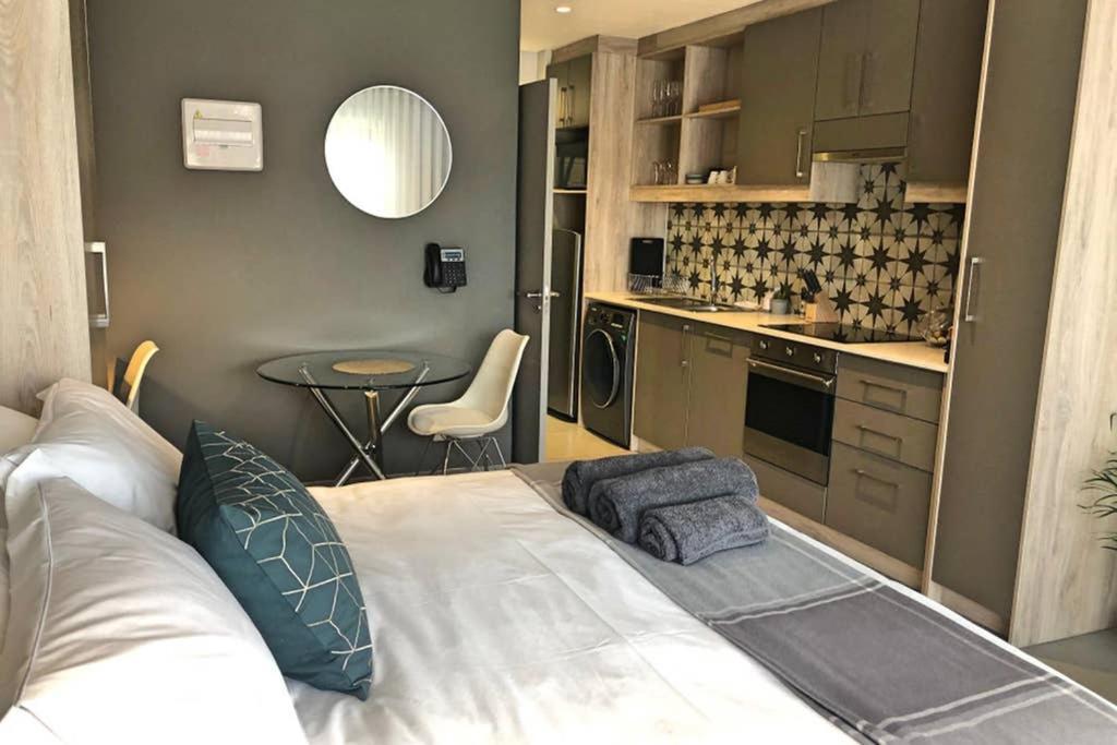 Unique Stay, The Den Apartments Stellenbosch Exteriör bild